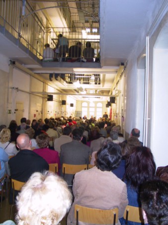 Chorkonzert für Menschenrechte anlässlich des Volkstrauertages Chorkonzert für Menschenrechte anlässlich des Volkstrauertages