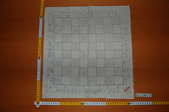 Gemaltes Schachbrett zwischen 1945-1950, Leihgabe Gerhard Bähr, 2007, Bildarchiv der Gedenkstätte Bautzen