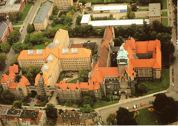 Luftaufnahme des ehemaligen Justizkomplexes, 1995, Foto-Flug Seidel & Kruse, Weinböhla