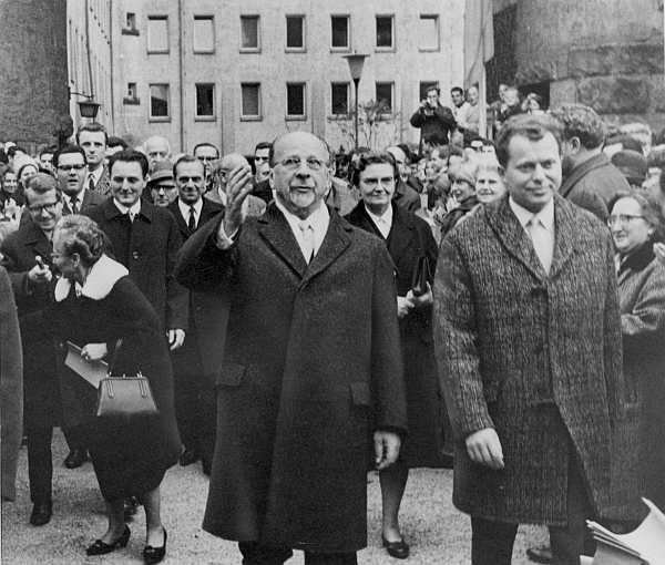 Walter Ulbricht besucht die Gedenkstätte, 4.11.1966, SLUB Dresden/Deutsche Fotothek, Fotograf: Höhne/Pohl