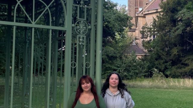 Lara und Anna im Schlosspark Sonnenstein