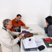 Dr. Herbert Goldhammer und Dr. Birgit Sack im Gespräch mit Dr. Marcin Fabjański im Mai 2014 (© DPG Sachsen)