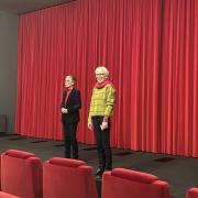 Elisabeth Kohlhaas mit der Regisseurin Annette Ortlieb (© Archiv Stiftung Sächsische Gedenkstätten/Erinnerungsort Torgau)