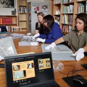 Journalistinnen aus Lateinamerika besuchten im Rahmen einer Rundreise durch Deutschland das Archiv (© ABL)