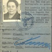Ausweis für Sophie Stippel, unterschrieben vom Kommandanten des KZ Auschwitz, Rudolf Höß, 1943 (© Marchivum)