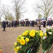 Gedenkveranstaltung am Ehrenmal der Gedenkstätte Ehrenhain Zeithain (© Gedenkstätte Zeithain / D. Worgul)