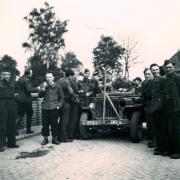 Jeep der US-Armee am 25. April 1945 vor dem Wehrmachtgefängnis Fort Zinna (© Archiv StSG/DIZ Torgau)