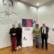 ngen Platz zu geben. Wir bedanken uns ganz herzlich bei der Partnerschaft für Demokratie in Nordsachsen für das Ausrichten dieser Veranstaltung. Kontakt Pascal Straßer Vermittlungs- und Öffentlichkeitsarbeit Tel.: 03421 7739684 pascal.strasser@stsg.de Stiftung Sächsische Gedenkstätten Die Stiftung Aufgaben Bildung und Vermittlung Förderung Gremien Spenden Stellen, Praktika Neuigkeiten Aktuelles, Presseinfos Newsletter Veranstaltungen Presseschau Publikationen Instagram YouTube X (Twitter) Facebook Direktlinks aus Social-Media-Beiträgen Gedenkstätten, Einrichtungen Bautzen Dokumentationsstelle Dresden Ehrenhain Zeithain Erinnerungsort Torgau Geschäftsstelle Großschweidnitz Münchner Platz Dresden Pirna-Sonnenstein Recherche Schicksalsklärung Sammlungsbestände Online-Datenbanken Biografien Bibliotheken Service Kontakt Downloads, Pressefotos Fakten und Zahlen Impressum Datenschutzerklärung Transparenzhinweis Ab 1. Januar 2023 hat nach dem Sächsischen Transparenzgesetz jede Person auf Antrag Anspruch