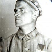 Wojciech Kowalczyk als Häftling im KZ Auschwitz, 1941 (© Staatliches Museum Auschwitz-Birkenau)