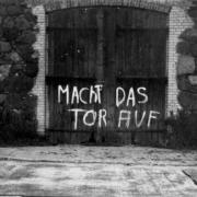 Protest des 17jährigen Michael Gartenschläger gegen den Mauerbau 1961 (© Bundesarchiv, Stasi-Unterlagen-Archiv)
