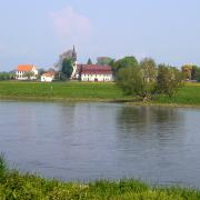 Lorenzkirch an der Elbe (© Foto Dieter Worgul)