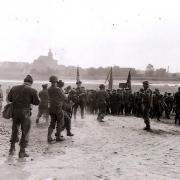 Allierte Soldaten in Torgau im April 1945 (© Archiv StSG/Erinnerungsort Torgau)
