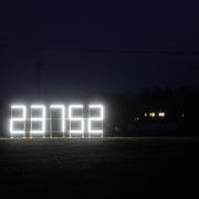 Lichtkunstaktion „23.752“ in der Gedenkstätte Ehrenhain Zeithain (© Dieter Worgul)
