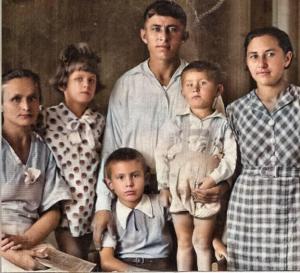 Michail Jarmosch im Kreise seiner Familie (© privat)
