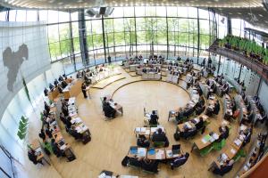 Blick in den Sächsischen Landtag von der Tribüne