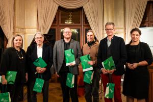 Wolfgang Howald (zweiter von links) ist für sein Engagement ausgezeichnet worden. (© GSMP)