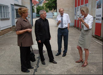 Bundestagsabgeordnete Maria Michalk, Stasi-Bundesbeauftragter Roland Jahn, Dr. Klaus-Dieter Müller (stellvertretender Geschäftsführer Stiftung Sächsische Gedenkstätten), Gedenkstättenleiterin Silke Klewin (v.l.n.r.)