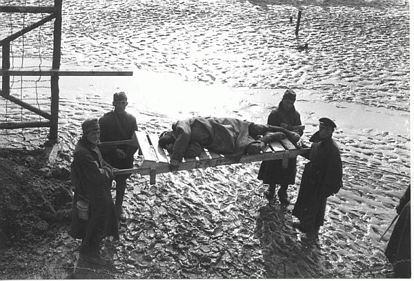 Sowjetische Kriegsgefangene Zeithain 1941/42.